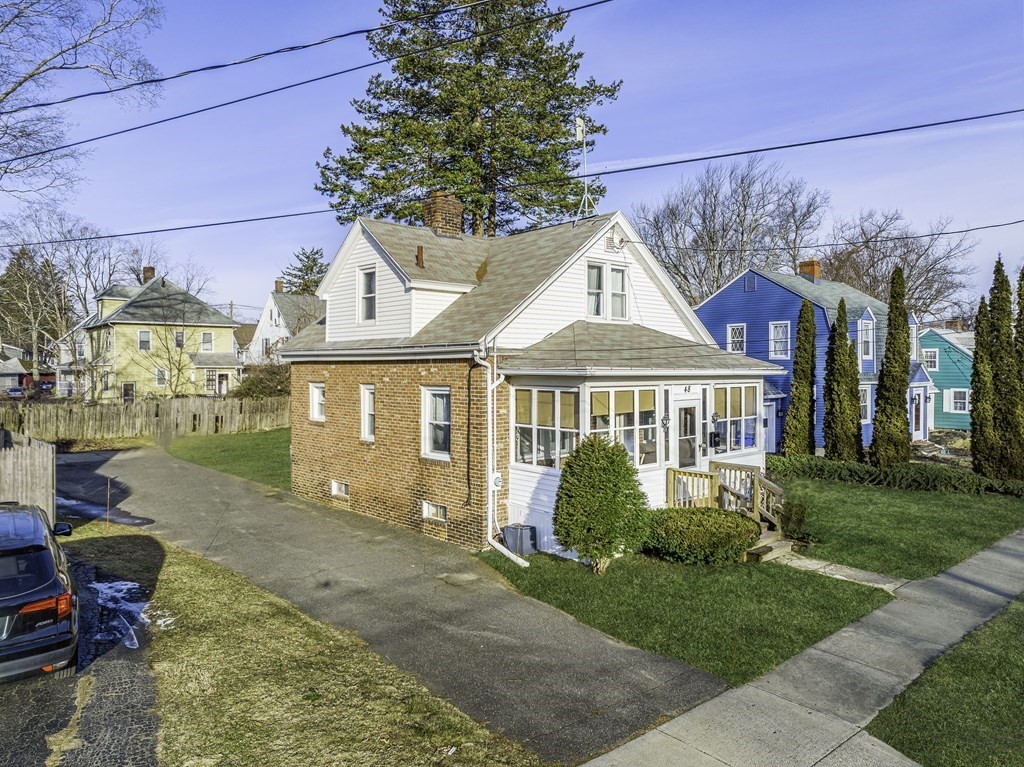 48 Audubon Street Springfield, MA 01108 - Photo 3 of 40