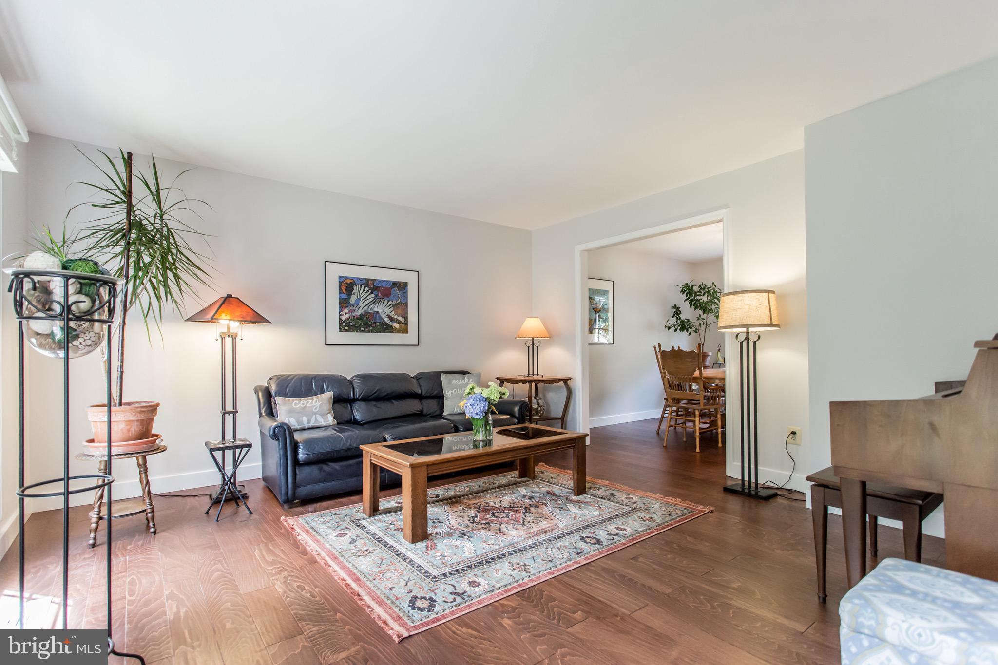 12559 Rock Ridge Road Herndon, VA 20170 - Photo 3 of 37 Gallery Image 3
