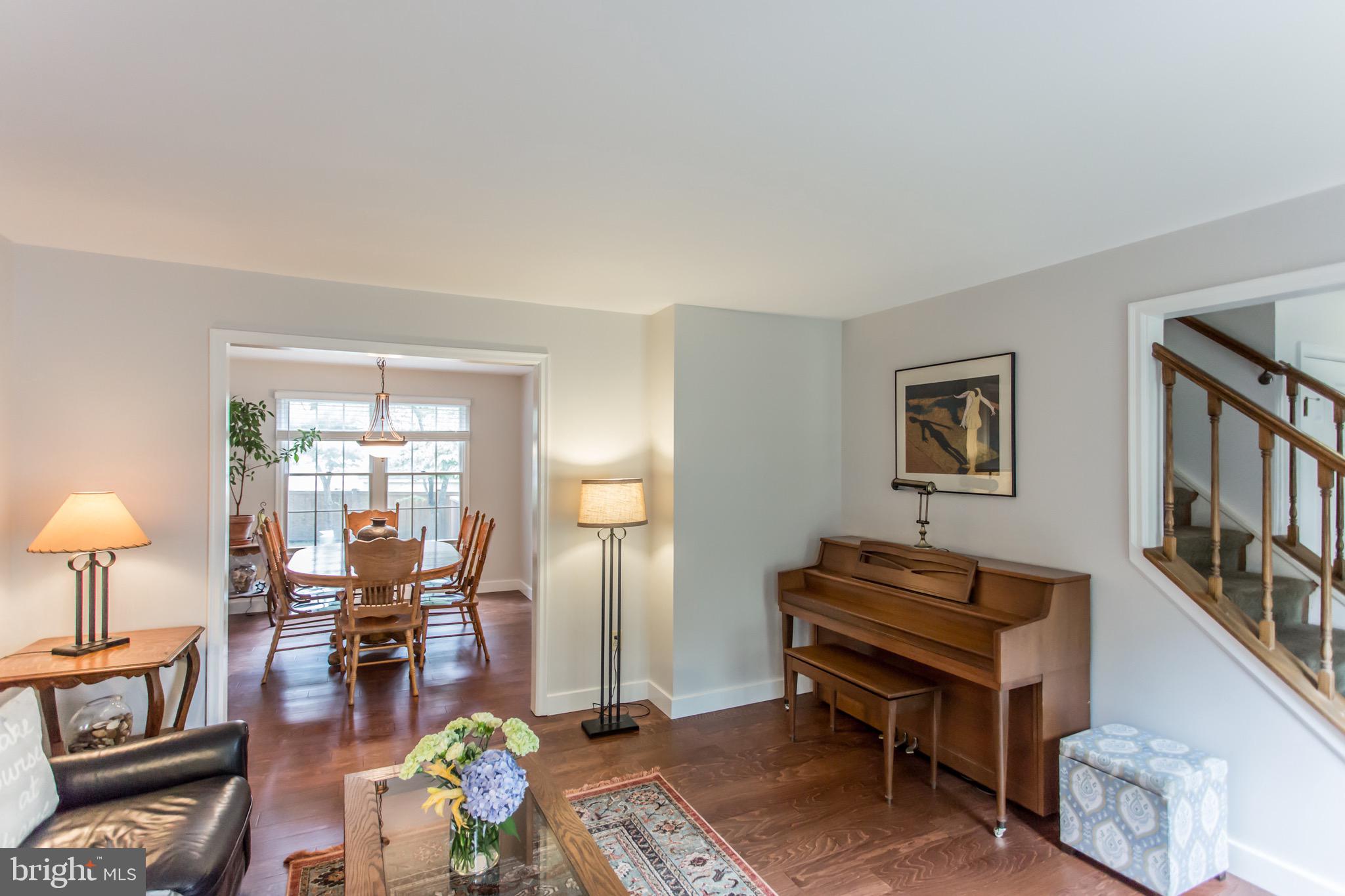 12559 Rock Ridge Road Herndon, VA 20170 - Photo 5 of 37 Gallery Image 5