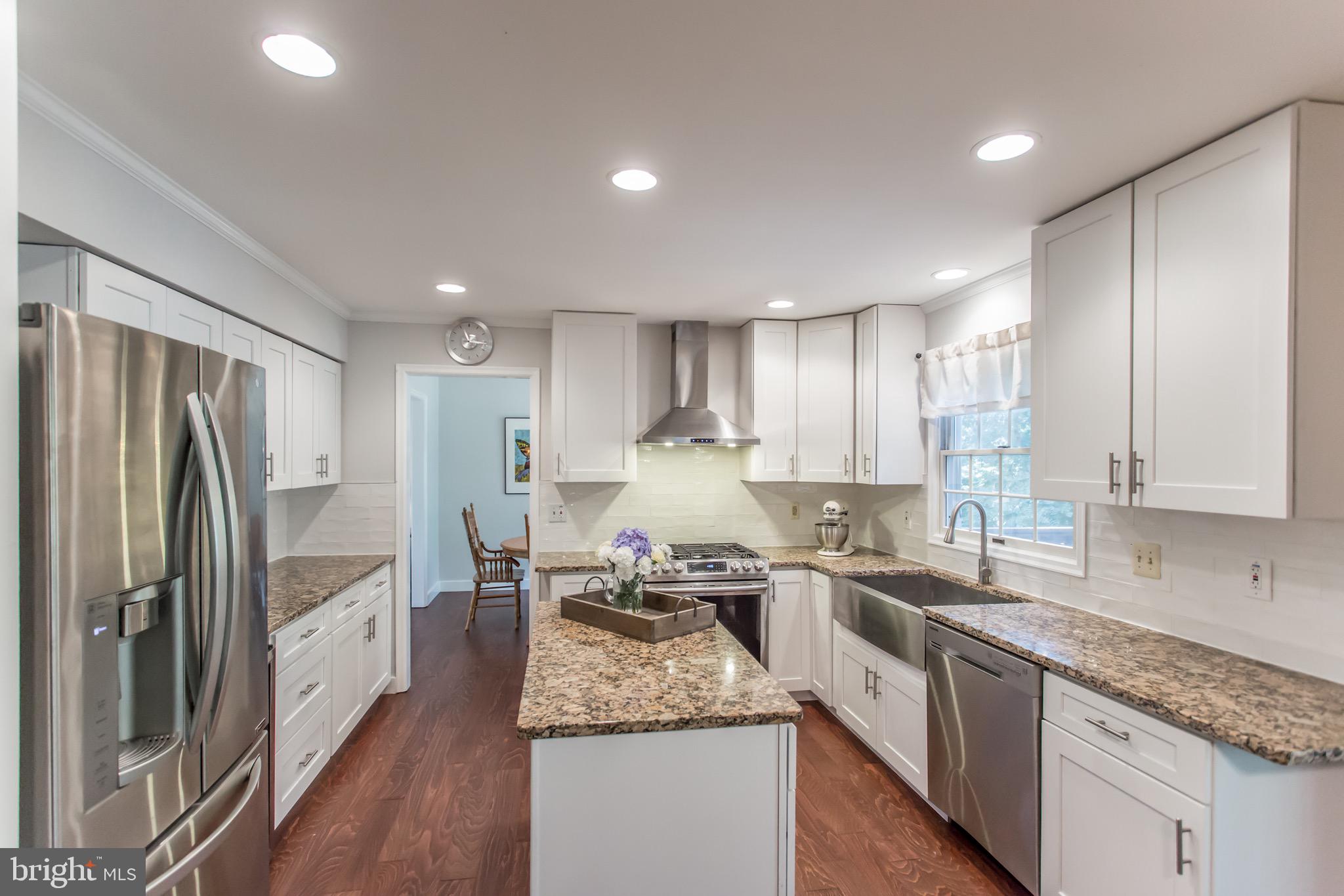 12559 Rock Ridge Road Herndon, VA 20170 - Photo 8 of 37 Gallery Image 8