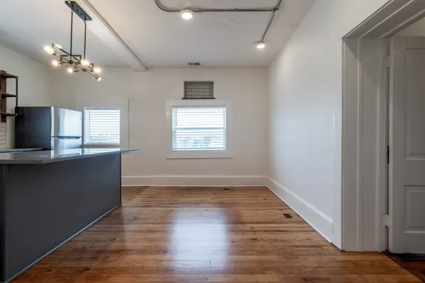 $1,200 | 305 Main Street, Unit 4, Clarksville, TN 37040