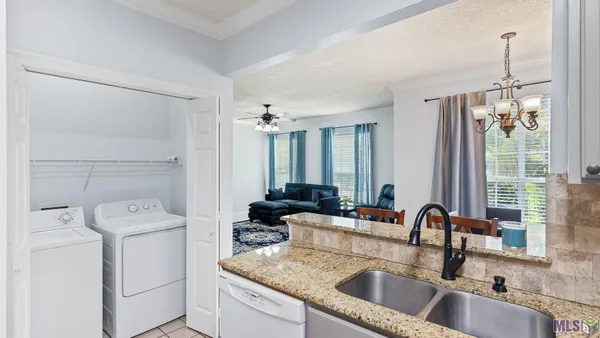 $1,700 | 4464 Highland Road, Unit 503, Baton Rouge, LA 70808