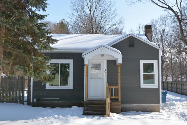 $115,000 | 208 Prospect Street, Decatur, MI 49045
