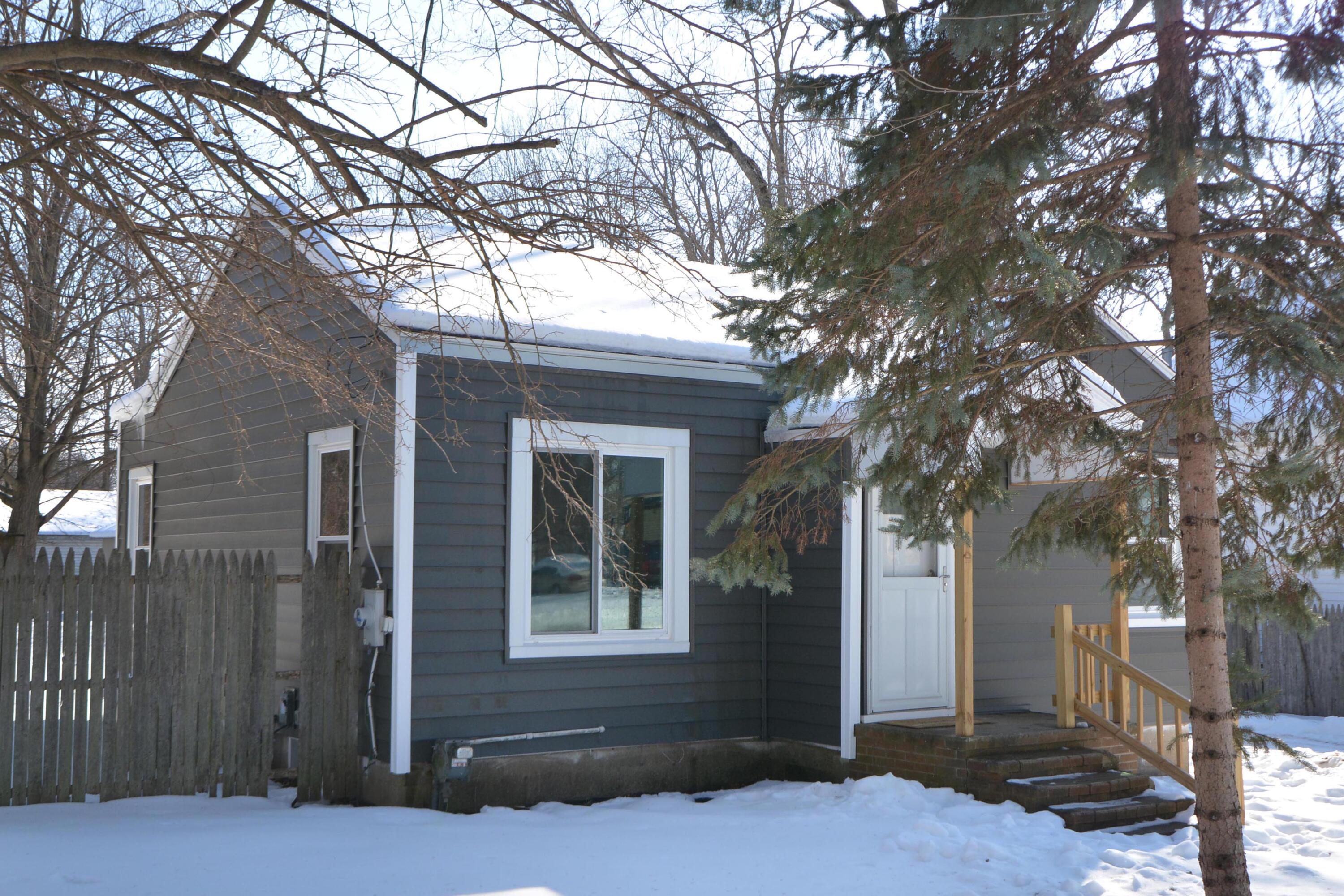 208 Prospect Street Decatur, MI 49045 - Photo 25 of 31 208Prospect_52