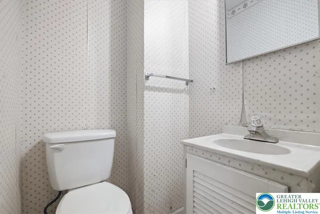 $189,000 | 507 Thomas Street, Stroudsburg, PA 18360