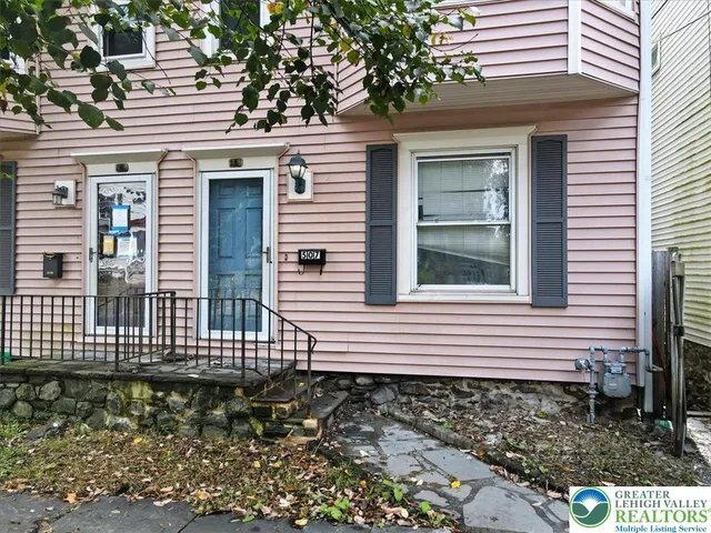 $189,000 | 507 Thomas Street, Stroudsburg, PA 18360