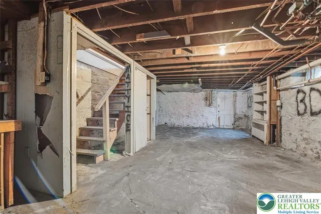 $189,000 | 507 Thomas Street, Stroudsburg, PA 18360