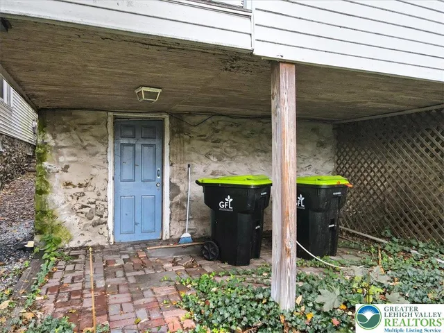 $189,000 | 507 Thomas Street, Stroudsburg, PA 18360