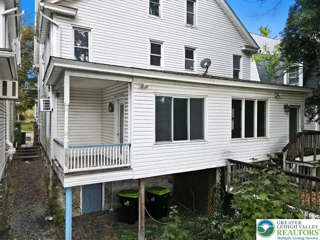 $189,000 | 507 Thomas Street, Stroudsburg, PA 18360