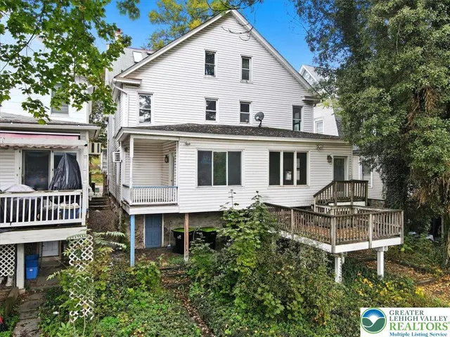 $189,000 | 507 Thomas Street, Stroudsburg, PA 18360