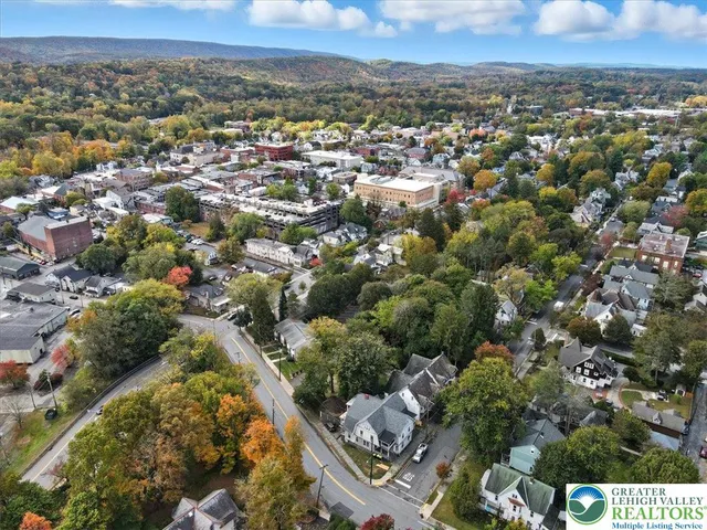 $189,000 | 507 Thomas Street, Stroudsburg, PA 18360