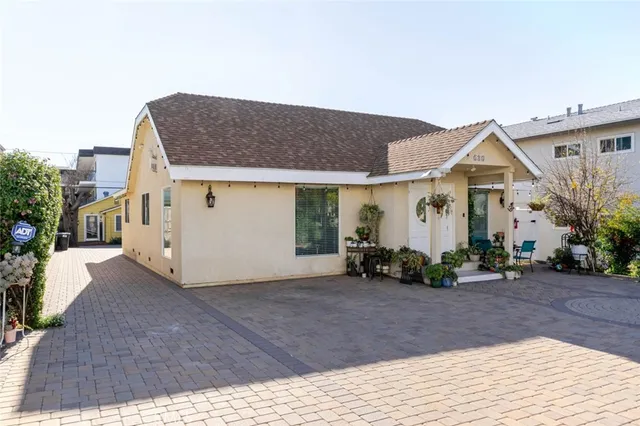 a view of a house with a outdoor space