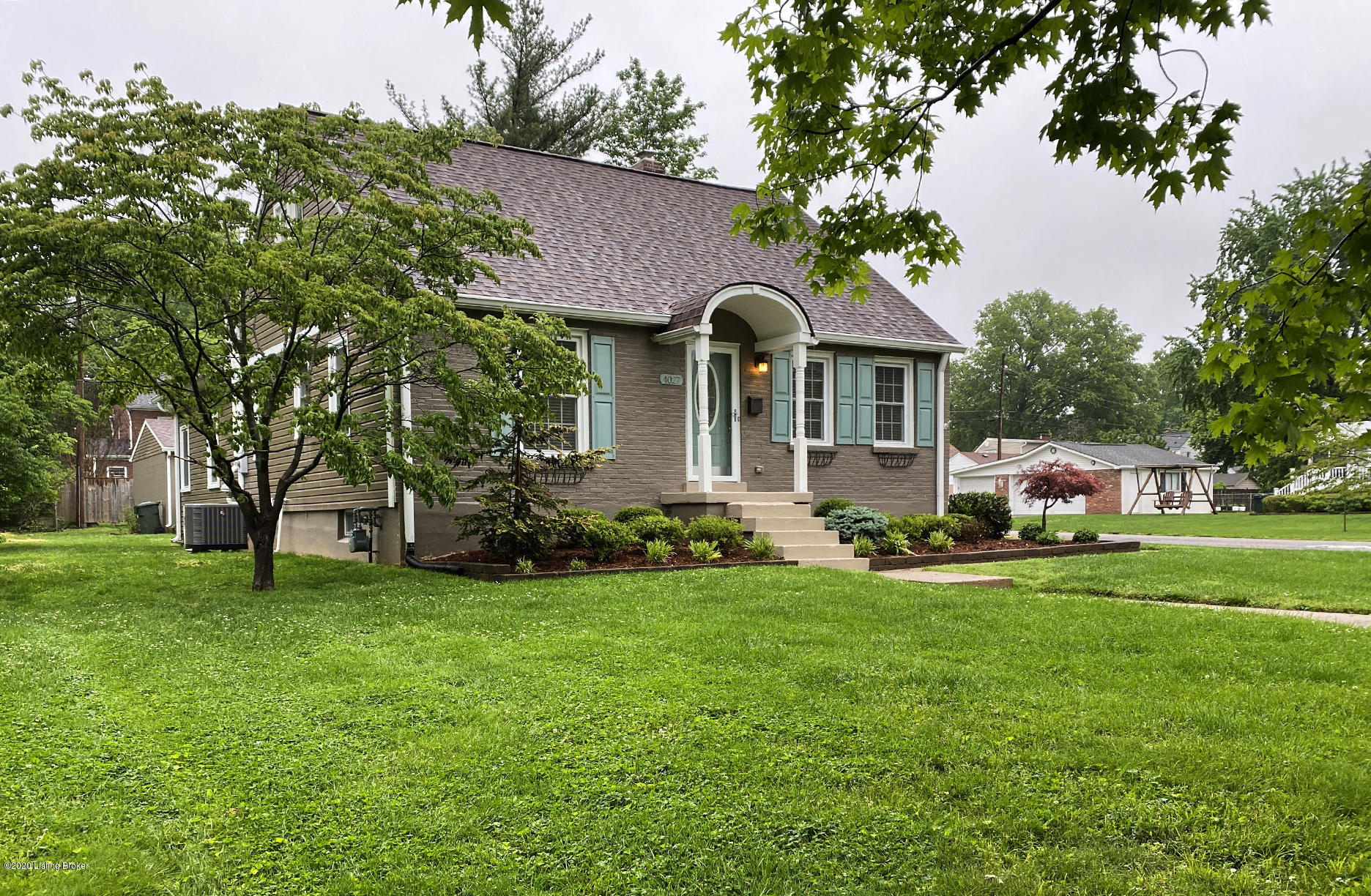 4027 Gloucester Road Louisville, KY 40207 - Photo 4 of 68 4027-Gloucester-Rd-0002