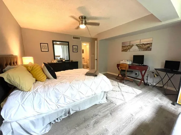 $3,000 | 1714 Consulate Place, Unit 101, West Palm Beach, FL 33401