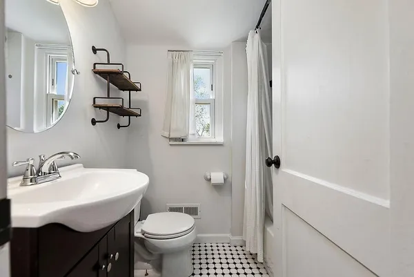 $332,500 | 3237 Apache Road, Pittsburgh, PA 15241