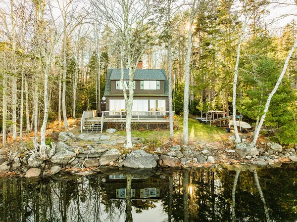$785,000 | 84 Annis Lane, Hope, ME 04847