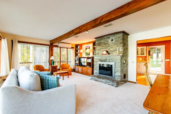 $785,000 | 84 Annis Lane, Hope, ME 04847