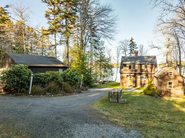 $785,000 | 84 Annis Lane, Hope, ME 04847