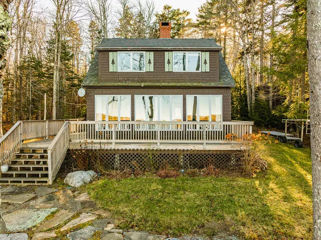 $785,000 | 84 Annis Lane, Hope, ME 04847