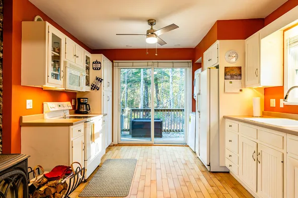 $785,000 | 84 Annis Lane, Hope, ME 04847