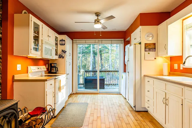 $785,000 | 84 Annis Lane, Hope, ME 04847