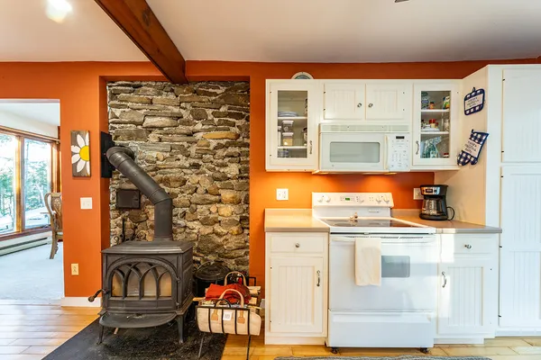 $785,000 | 84 Annis Lane, Hope, ME 04847