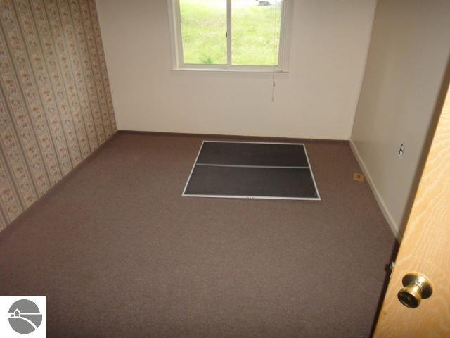 132 Lake Valley Road Northeast Kalkaska, MI 49646 - Photo 18 of 20 1729574-17.JPG