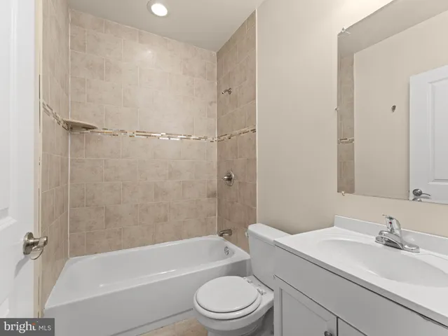 $3,000 | 1813 North 18th Street, Unit 1, Philadelphia, PA 19121