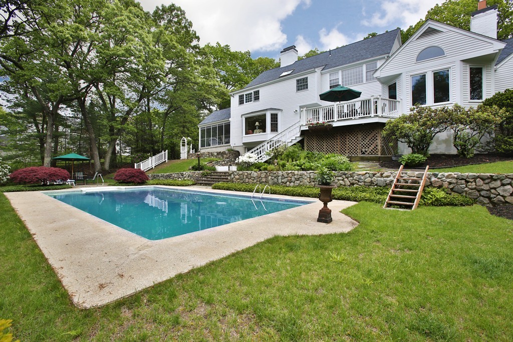 87 Nobscot Road Weston, MA 02493 - Photo 13 of 14 Gallery Image 13