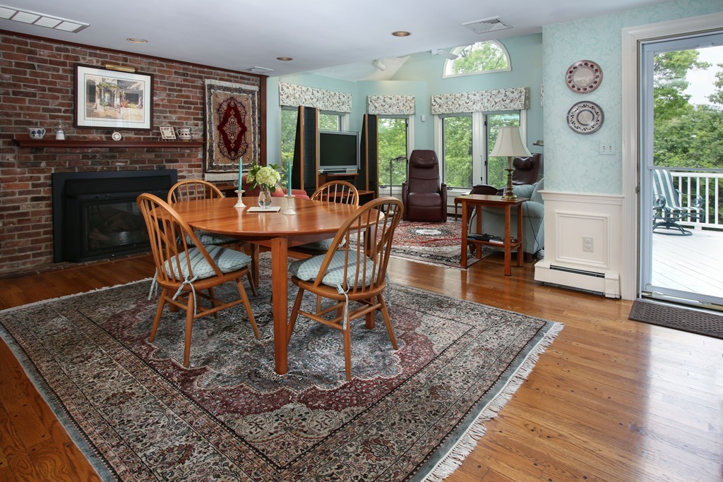 87 Nobscot Road Weston, MA 02493 - Photo 4 of 14 Gallery Image 4