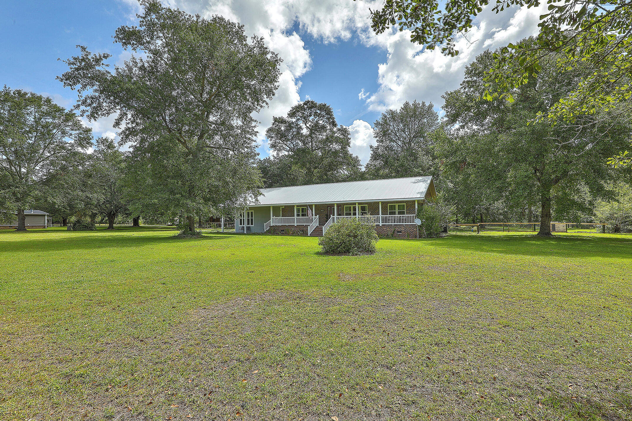 5720 Sauldam Road Ravenel, SC 29470 - Photo 9 of 57 1R3A9739_40_41_42_43_44_45