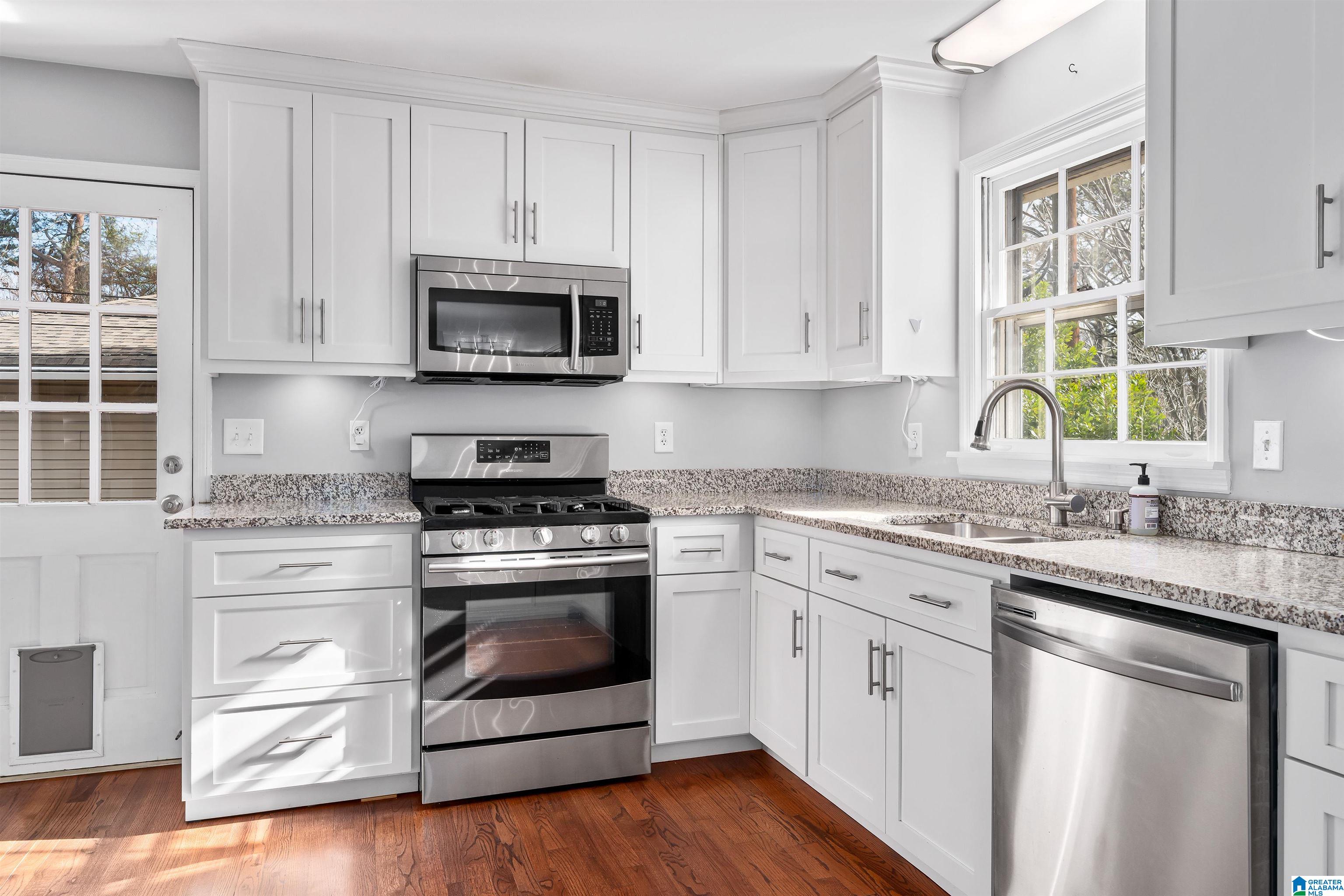 951 Shades Crest Road Birmingham, AL 35226 - Photo 12 of 28