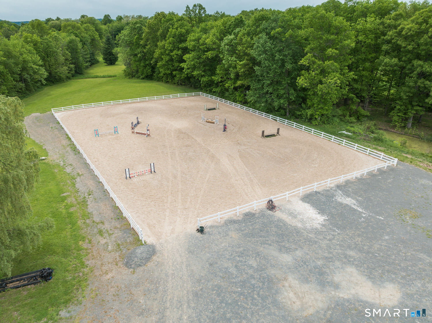 949 North Street Suffield, CT 06078 - Photo 5 of 33 a view of a dry area with green space