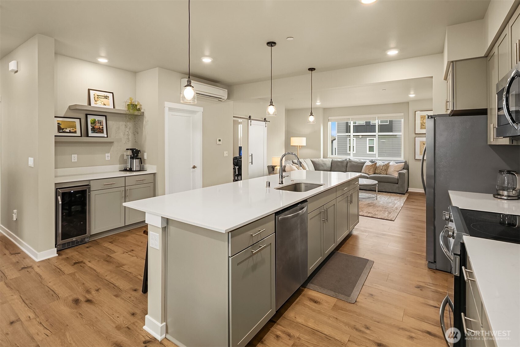 22928 80th Place West Edmonds, WA 98026 - Photo 3 of 29