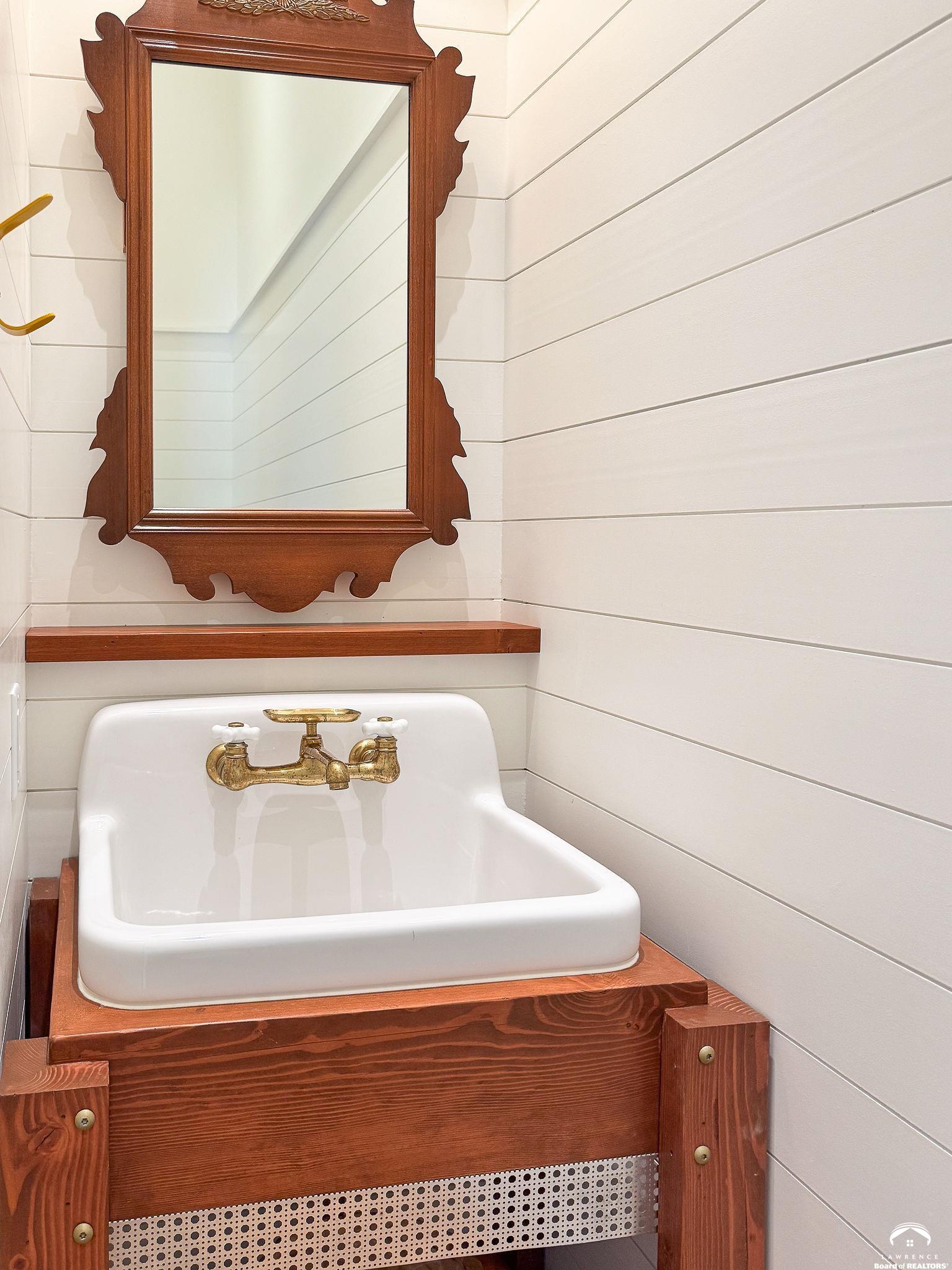 587 North 615 Road Lawrence, KS 66047 - Photo 15 of 51