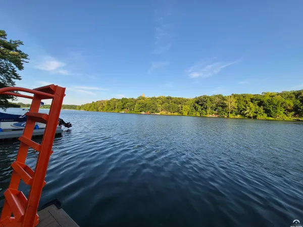 $2,400,000 | 587 North 615 Road, Lawrence, KS 66047