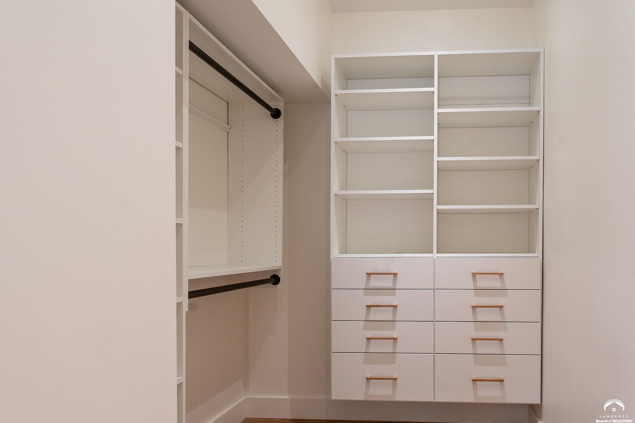 587 North 615 Road Lawrence, KS 66047 - Photo 9 of 51