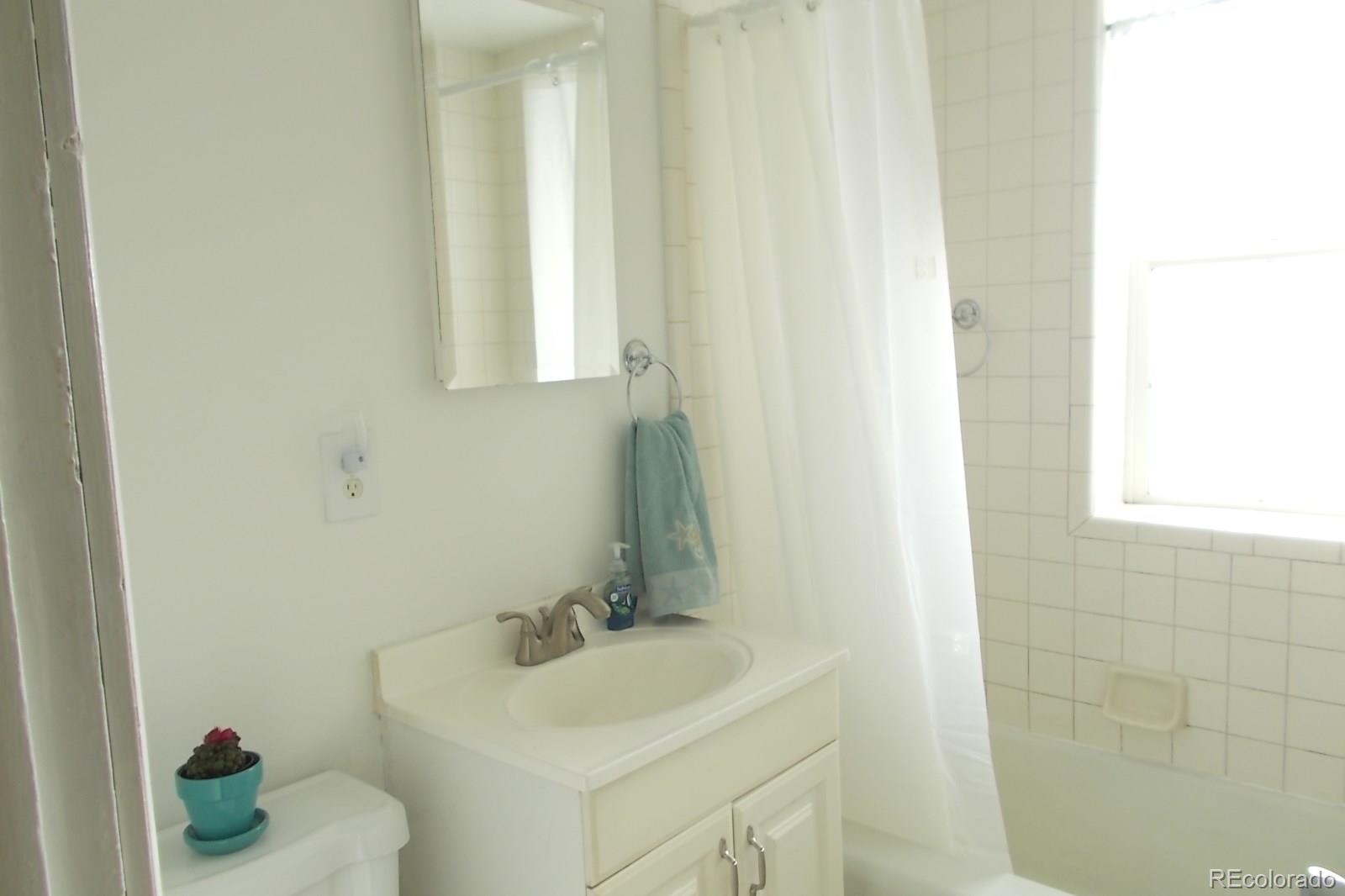 2677 South Decatur Street Denver, CO 80219 - Photo 7 of 16 Gallery Image 7