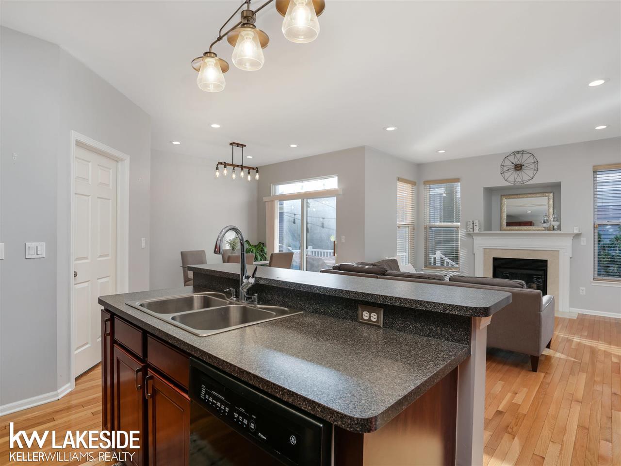 3151 Summers Road Keego Harbor, MI 48320 - Photo 17 of 31