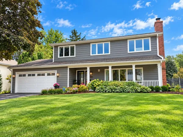$939,900 | 26W355 Blackhawk Drive, Wheaton, IL 60189