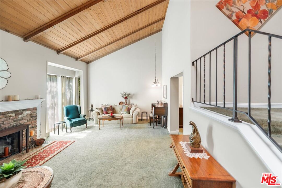 9697 Moorgate Road Beverly Hills, CA 90210 - Photo 5 of 33 Gallery Image 5