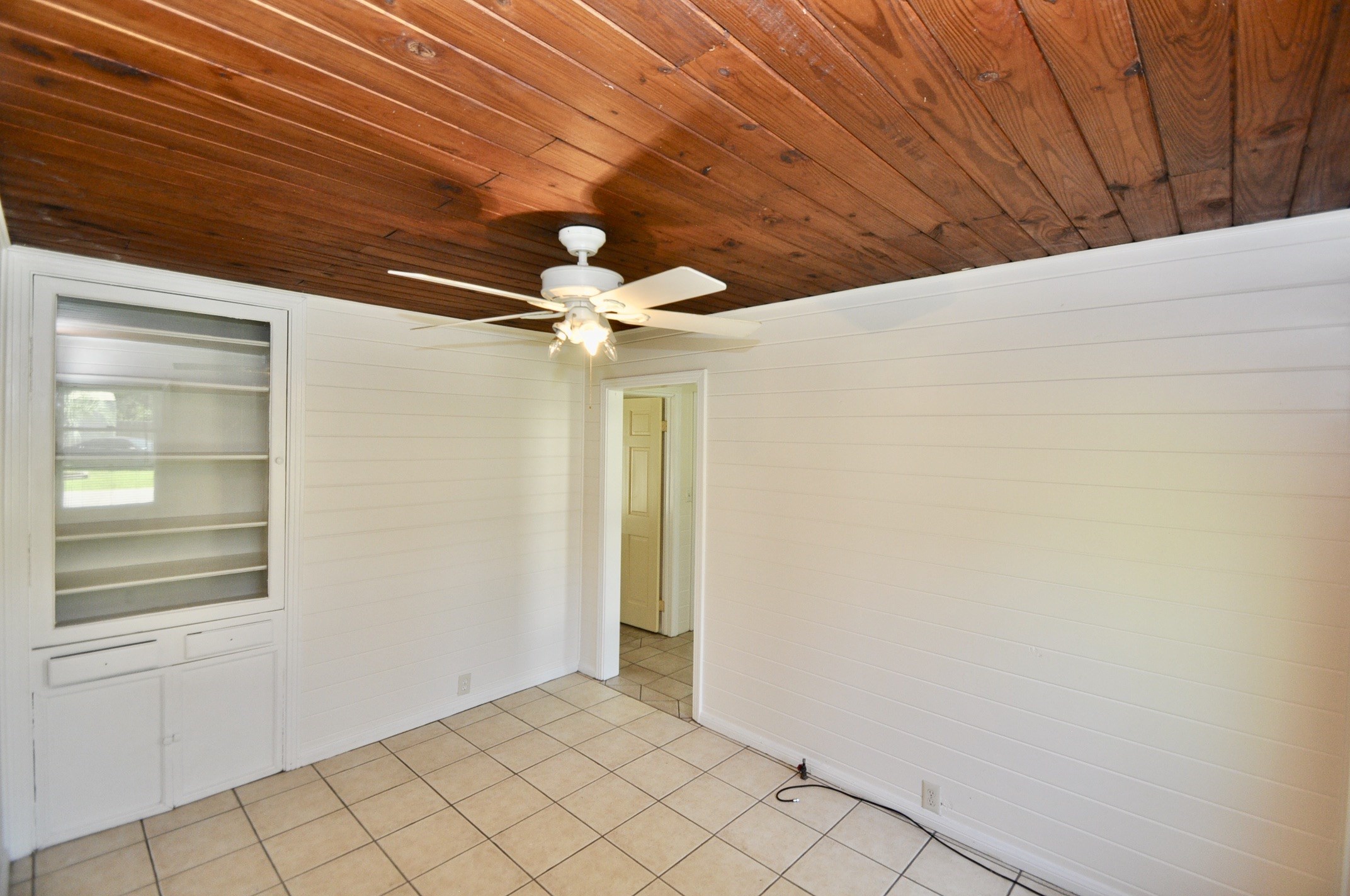 1807 Bell Street Dayton, TX 77535 - Photo 21 of 34 a view of entryway