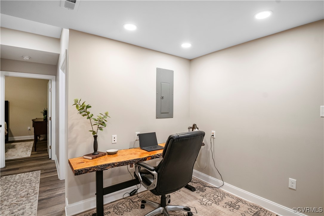 6310 Rock Run Road Chesterfield, VA 23832 - Photo 28 of 38 a workspace with furniture and window