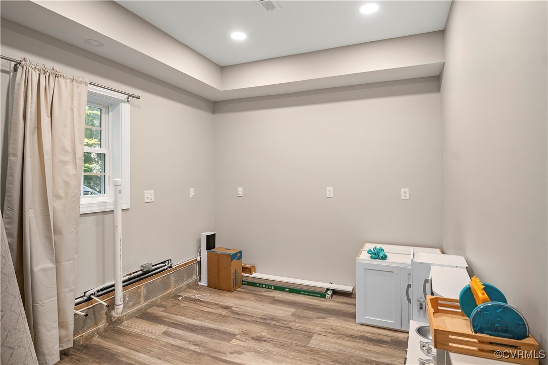 6310 Rock Run Road Chesterfield, VA 23832 - Photo 29 of 38 a room with furniture and a window