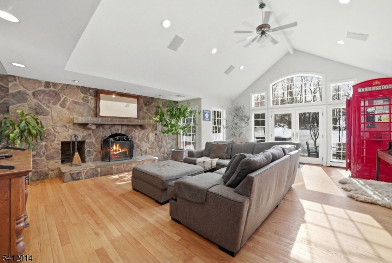 21 Spring Street Chatham, NJ 07928 - Photo 5 of 30