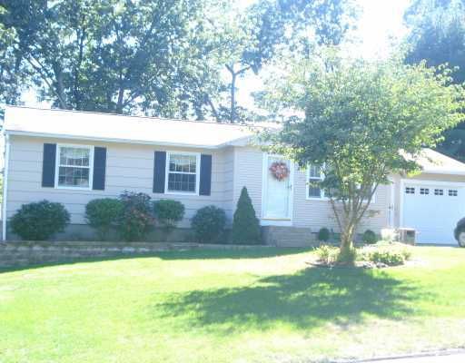 9 Gilbert Street Warwick, RI 02886 - Photo 1 of 1 Exterior Front.
