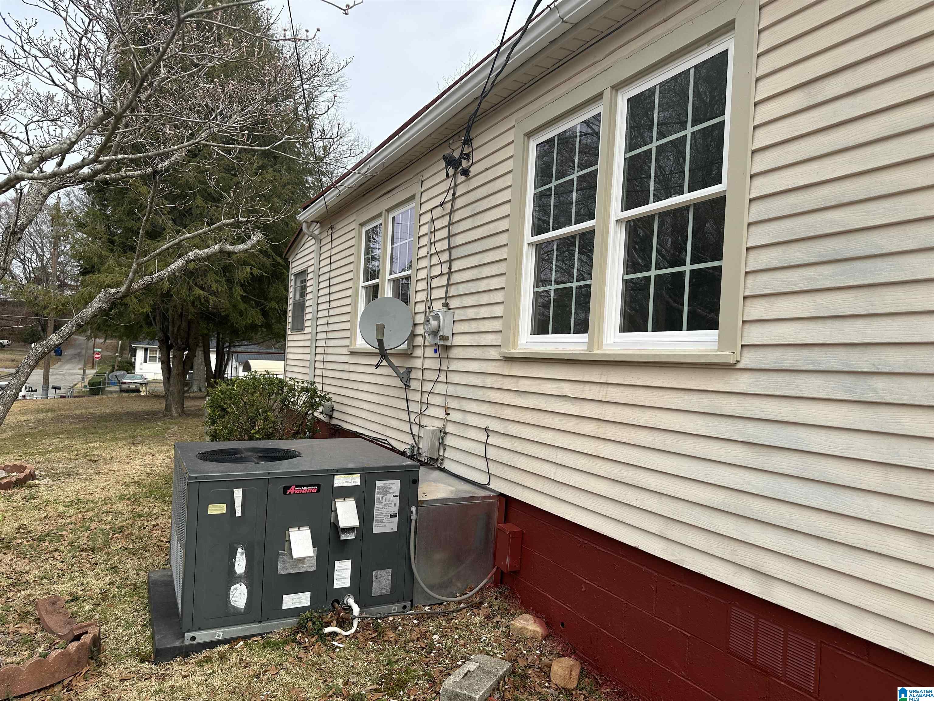301 East 29th Street Anniston, AL 36201 - Photo 4 of 25