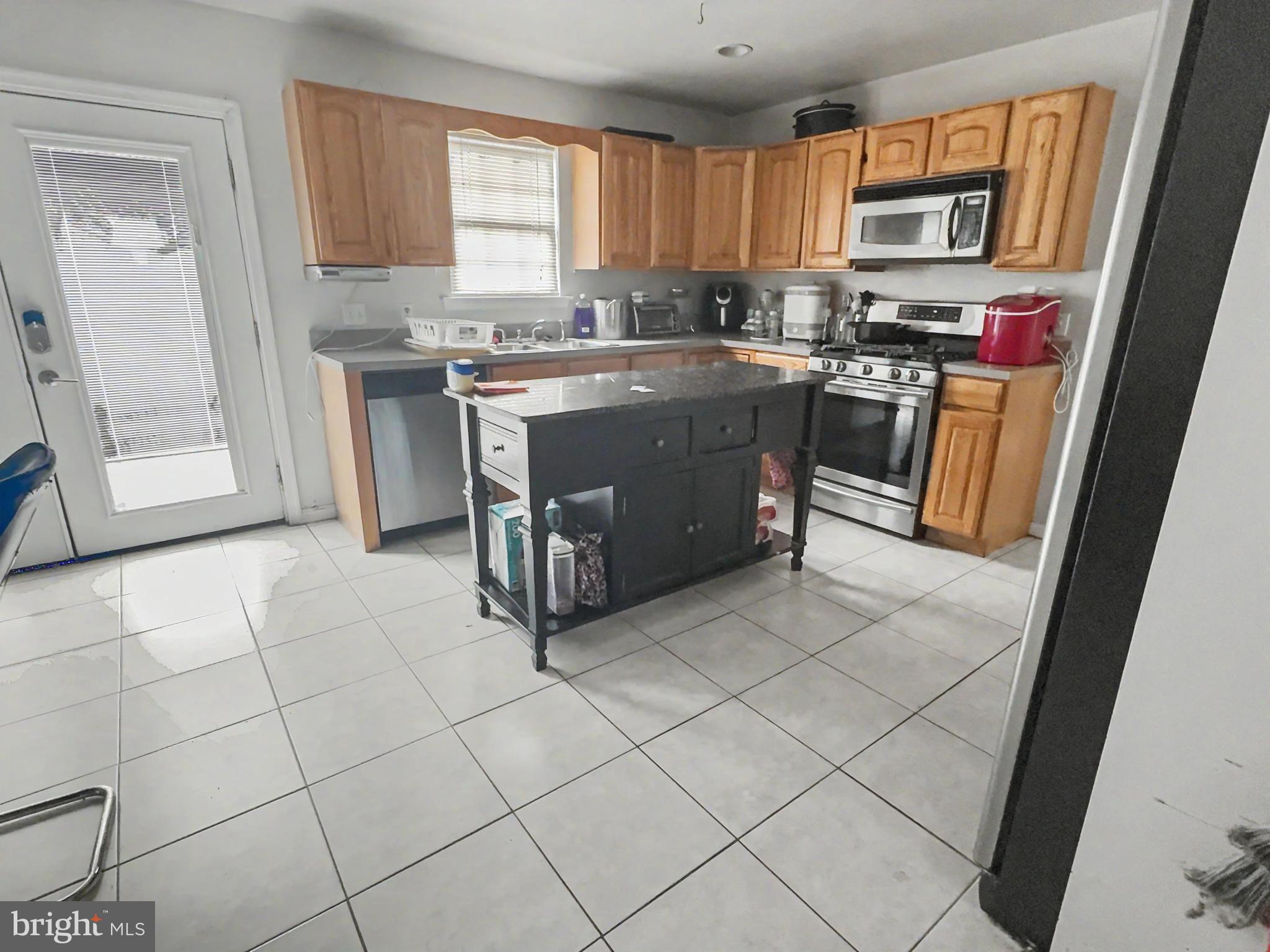6413 Liberty Road Baltimore, MD 21207 - Photo 6 of 20