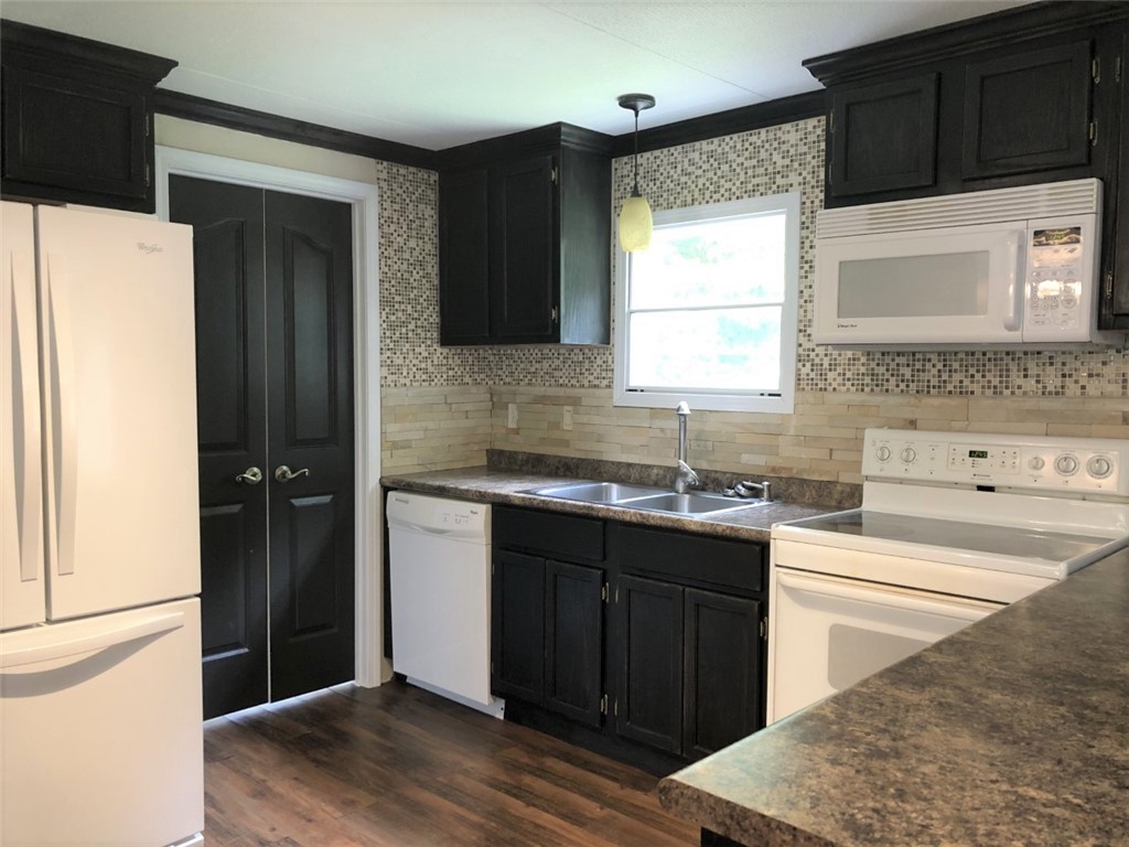 242 Stewart Road Six Mile, SC 29682 - Photo 2 of 17