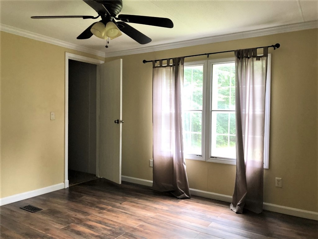 242 Stewart Road Six Mile, SC 29682 - Photo 10 of 17